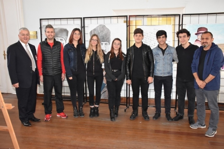 Lise Öğrencilerinden “Atatürk’e Saygı” Resim Sergisi