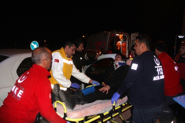 Bolu’da İki Otomobil Çarpıştı: 2 Yaralı