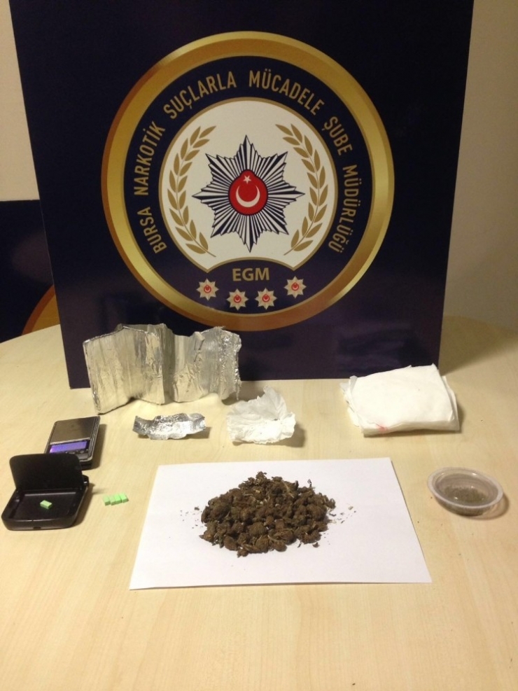 Bursa’da Uyuşturucu Operasyonu: 4 Gözaltı