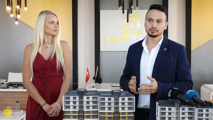 Miss Bikini Litvanya 2016 Güzeli Raimonda Gecaite, Akıllı Ev Projesi İçin Trabzon’a Geldi