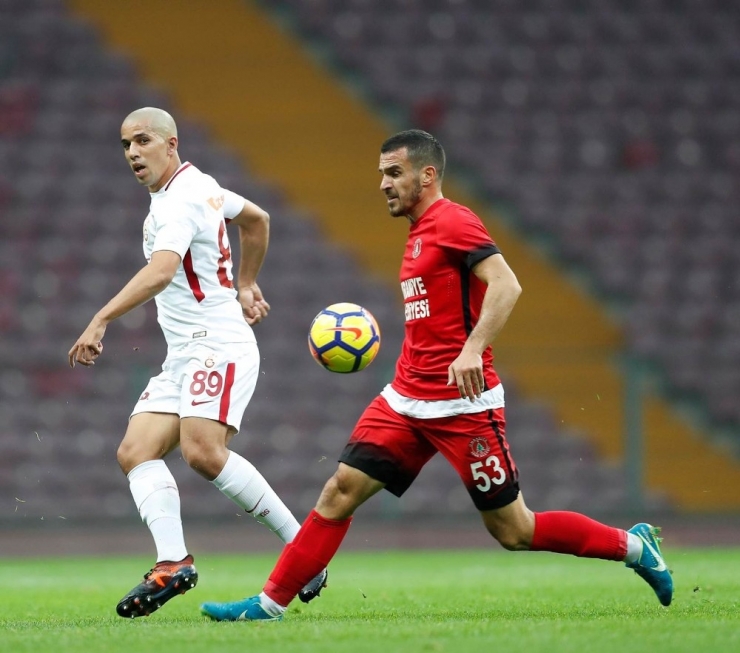 Galatasaray, Hazırlık Maçında Ümraniyespor’u 3-2 Mağlup Etti