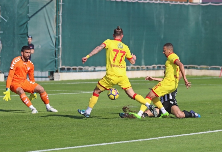 Hazırlık Maçında Göztepe, Manisaspor’u 2-0 Yendi