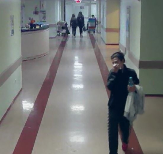 Hastanede Hastaların Çantasını Çalan Hırsız Güvenlik Kamerasında