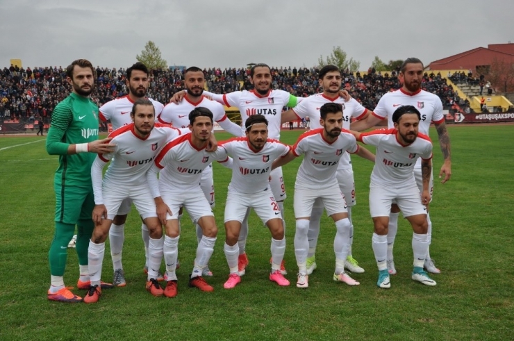 Tff 3. Lig 3. Grup Sultanbeyli Belediyespor:0 - Utaş Uşakspor:2