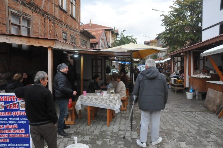 Akçakoca’daki Tarihi Mahalle Büyük İlgi Görüyor