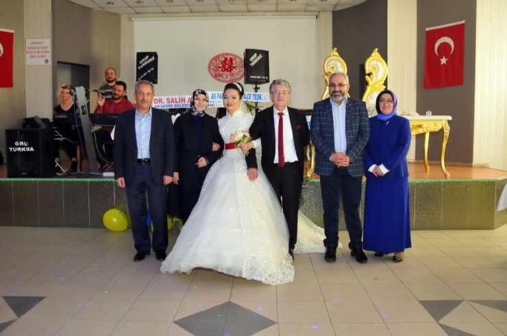 Çinli Geline Dini Nikah Ve Türk Usulü Düğün