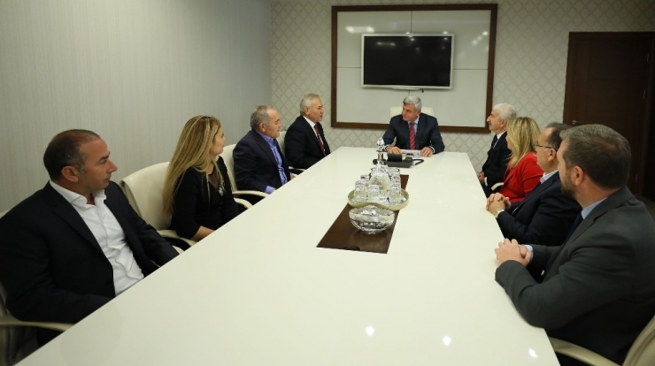 Başkan Karaosmanoğlu Gebkim Yönetimini Ağırladı