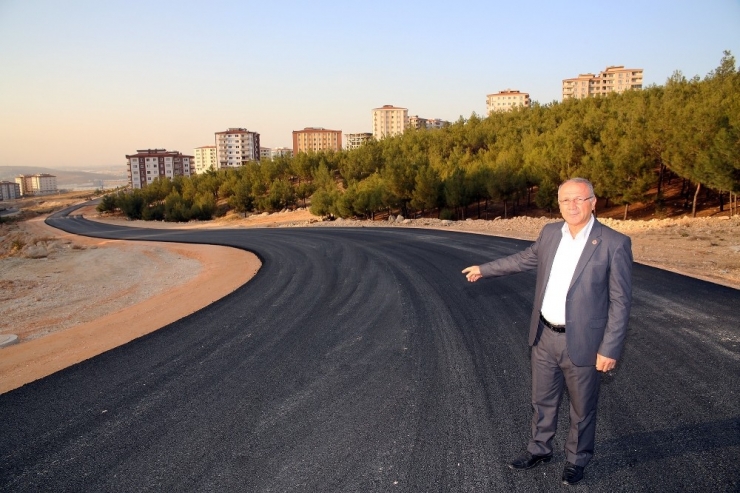 Beykent’te Yeni Açılan Yollar Asfaltlanıyor