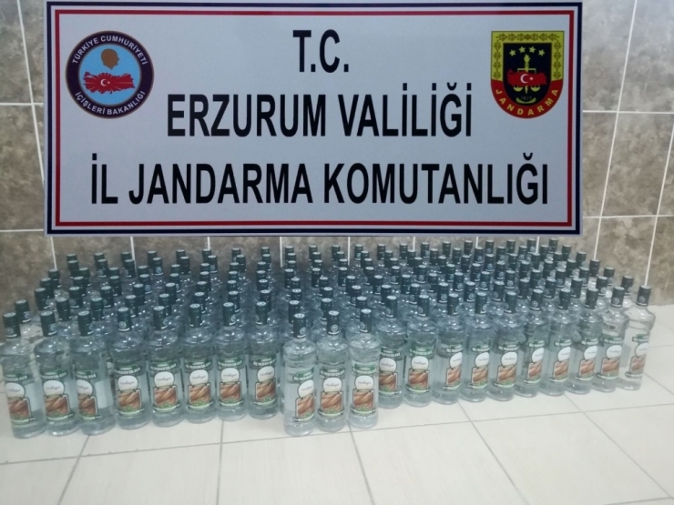 Erzurum’da 161 Şişe Kaçak Alkol İle Bin Paket Kaçak Sigara Ele Geçirildi