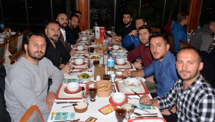 Tahir Akyürek: "Kulübümüzün Her Zaman Yanındayız Arkasındayız"