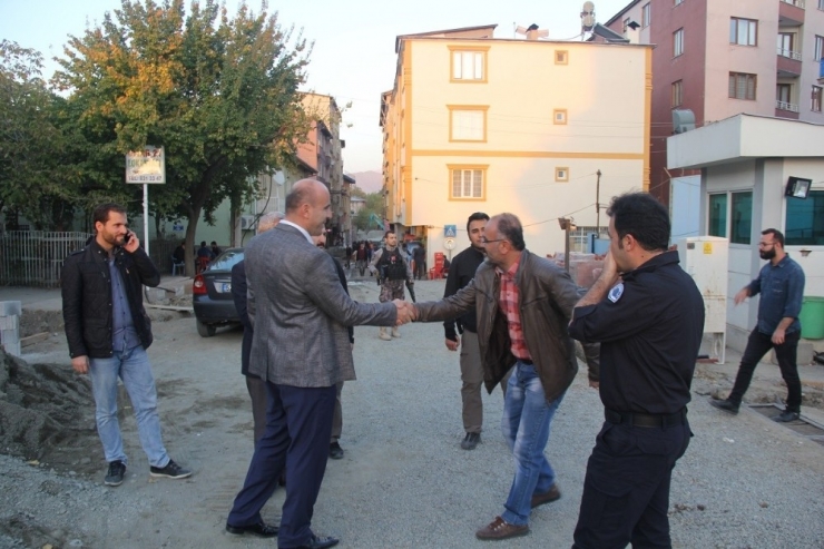 Başkan Dülgeroğlu, Çalışmaları Süren Lise Caddesinde İncelemede Bulundu