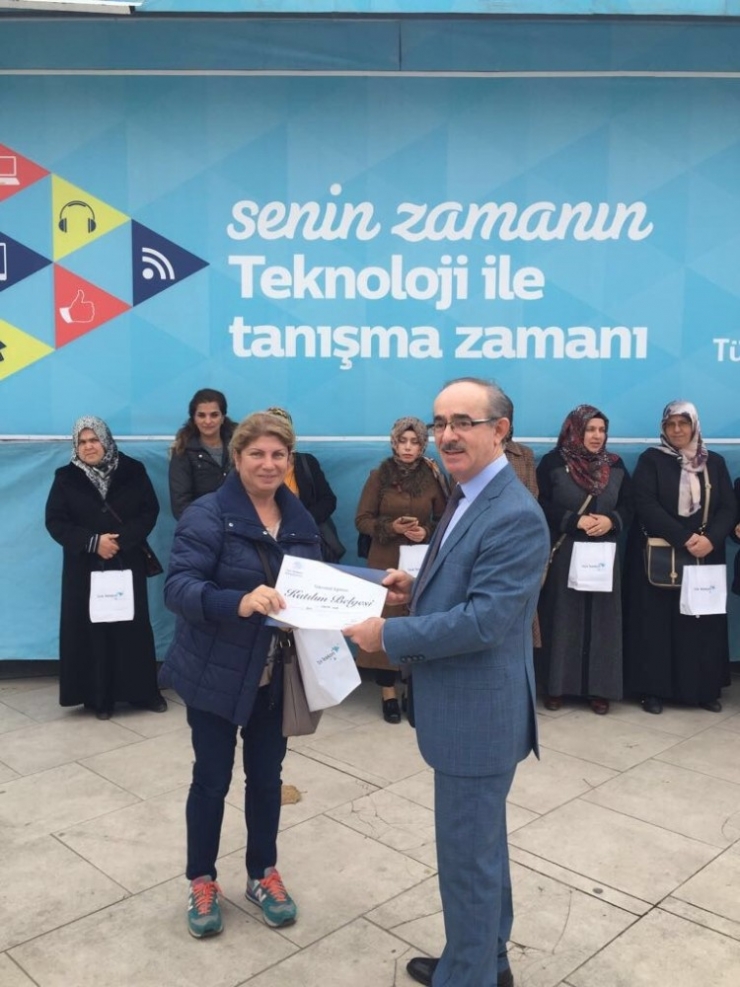 Türk Telekom, Sakaryalı Kadınlara Teknoloji Eğitimi Verdi