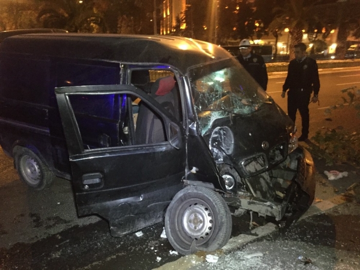 Vatan Caddesi’nde Alkollü Sürücü Kaza Yaptı