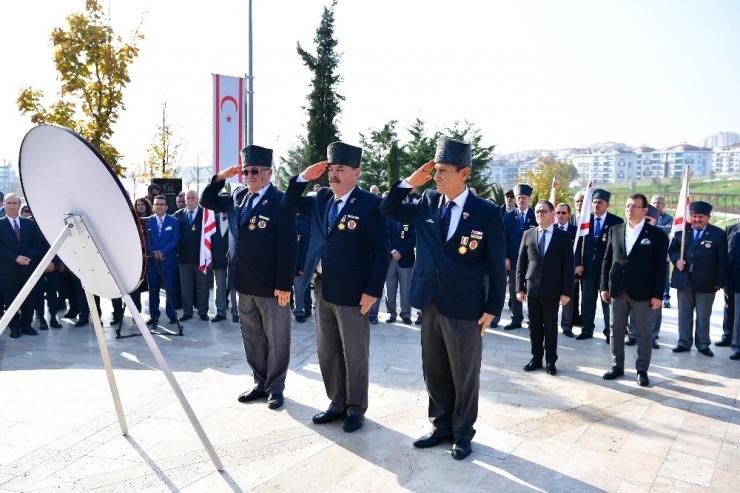 Kktc’nin 34’üncü Kuruluş Yıldönümünde Gaziler Denktaş Anıtında Buluştu