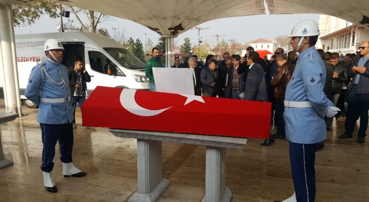 Naim Süleymanoğlu’nun Cenazesi Fatih Camii’ne Getirildi