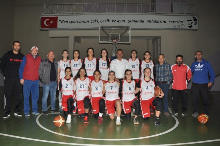 Başkan Tuna’dan Kadın Basketbol Takımına, Maç Öncesi Destek Ziyareti