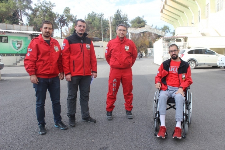 Akut Görevlisi Tekerlekli Sandalye İle De Çalışmalarını Sürdürüyor