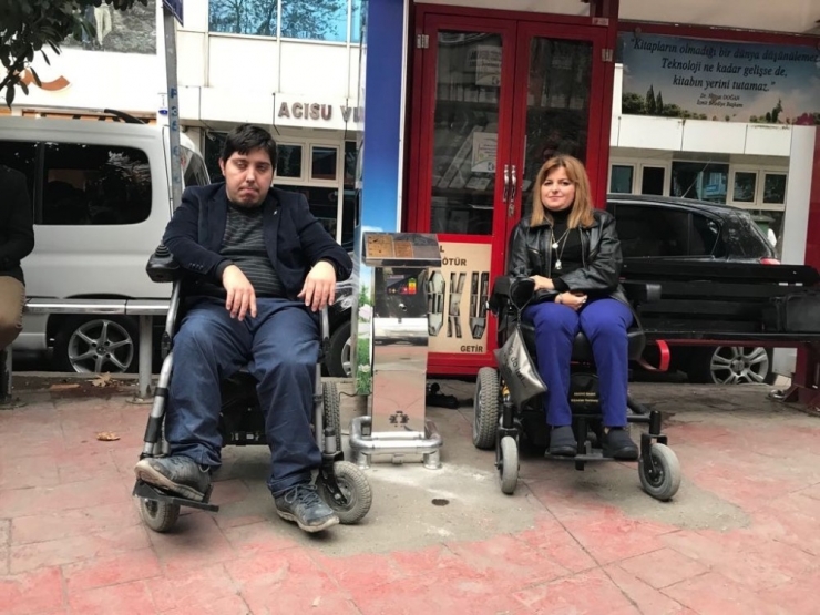 Engelli Vatandaşlar İçin Akülü Tekerlekli Sandalye Şarj İstasyonu Kurdular
