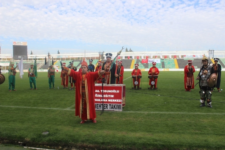 Denizli Ampute Futbol Takımı İle Denizlispor Yönetimi Maç Yaptı