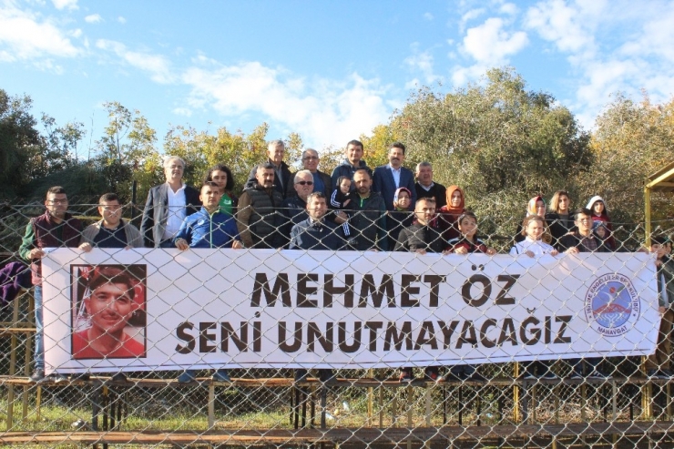 İşitme Engelliler Mehmet Öz’ü Unutmadı