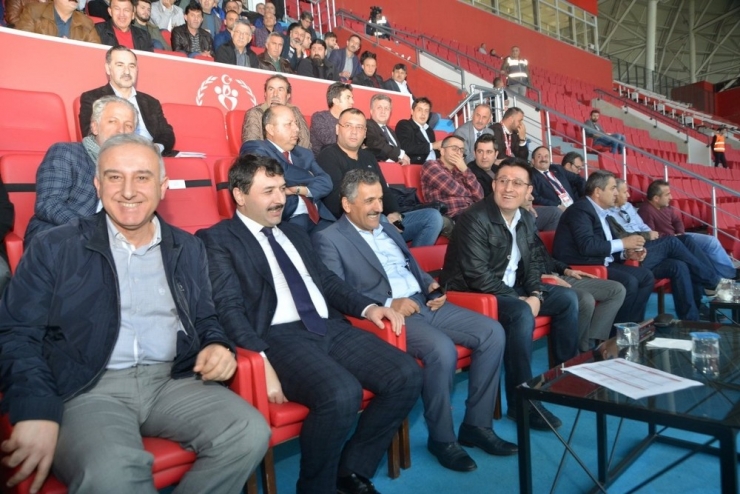 Vali Osman Kaymak’tan Samsunspor’a Sitem