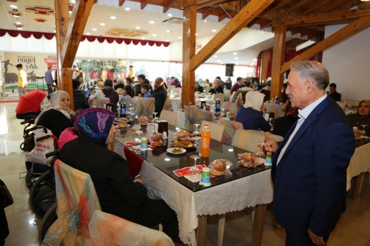 Niğde Belediye Başkanı Özkan’dan Engellilere Özel Program
