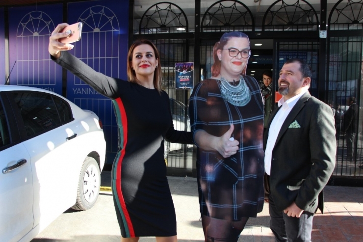Ünlü Makedon Sanatçı Big Mama’da İnanılmaz Değişim