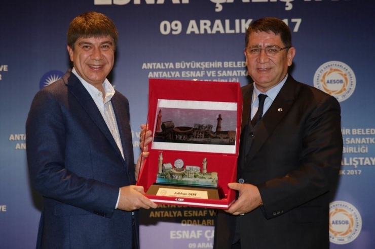 Türel: "Antalya, Dünyanın En İleri Şehirleriyle Yarışıyor"