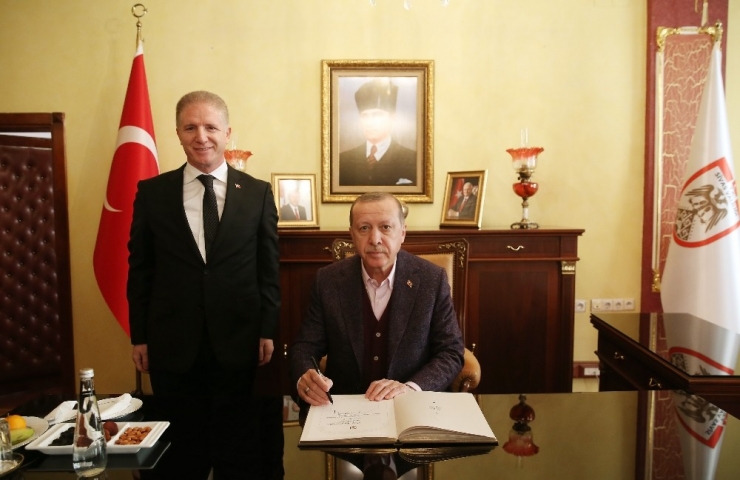 Cumhurbaşkanı Erdoğan Minik Adaşları İle Görüştü