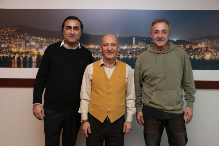 Sanatçı Mehmet Aslantuğ, Başkan Altınok Öz’e Konuk Oldu