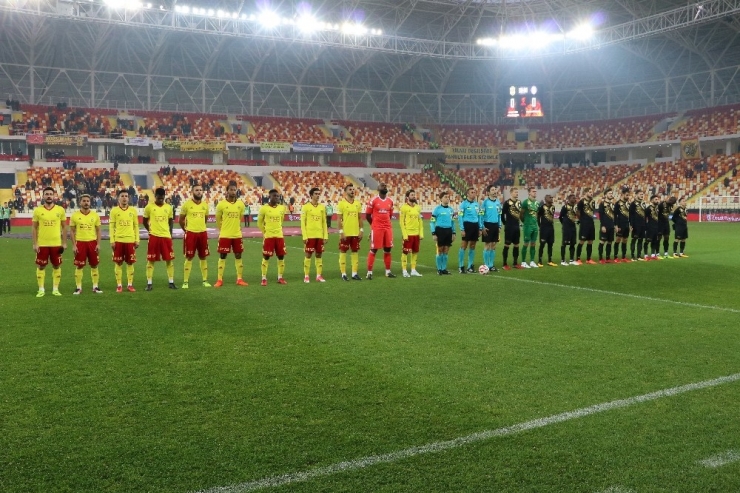 Ziraat Türkiye Kupası: Evkur Yeni Malatyaspor: 1 - Osmanlıspor: 1 (İlk Yarı)
