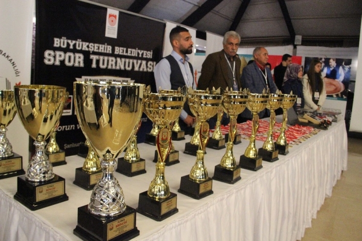 En Fazla Genç Nüfusun Bulunduğu İllerden Olan Şanlıurfa’da 8 Dalda Spor Turnuvası