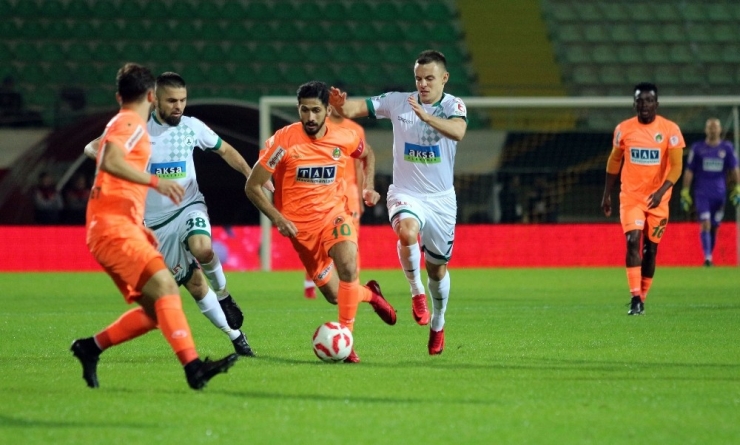 Ziraat Türkiye Kupası: A. Alanyaspor: 2 - Aç Giresunspor: 2