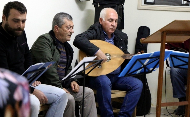 Türk Halk Müziği Korosu Konser Hazırlığında