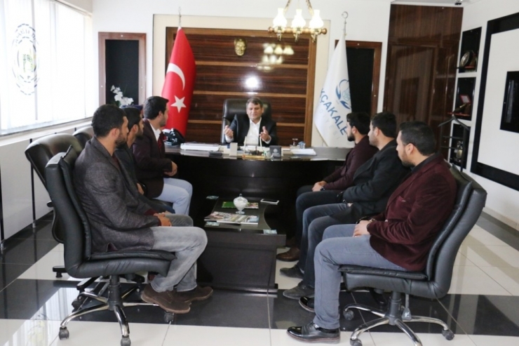 Ak Partili Gençlerden Belediye Başkanı Başkan Ayhan’a Destek