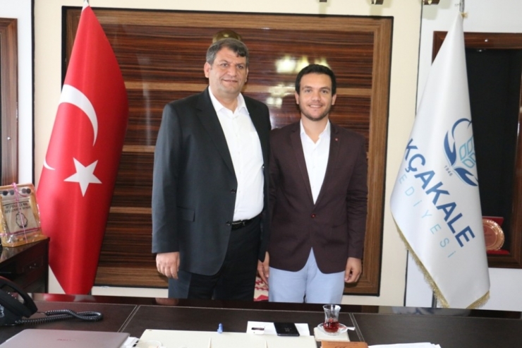 Ak Partili Gençlerden Belediye Başkanı Başkan Ayhan’a Destek