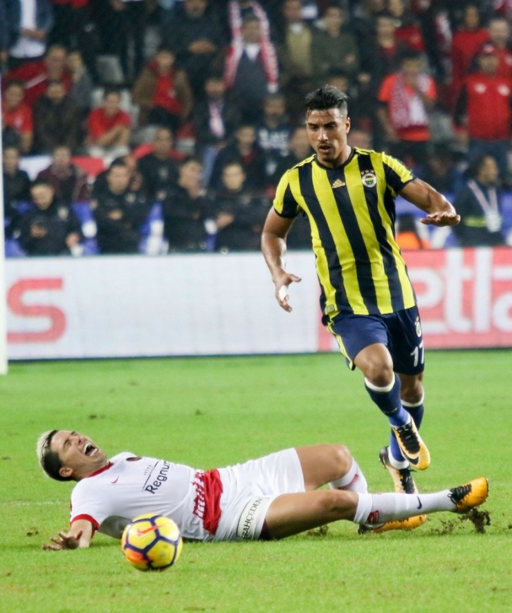 Antalyaspor’da Nasri İlk Yarıyı Kapattı