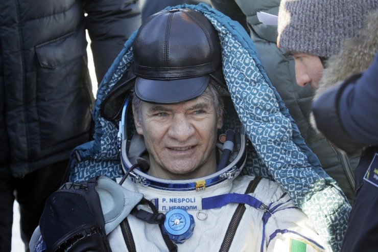 Uluslararası Uzay İstasyonunda 5 Ay Kalan Astronotlar Dünyaya Döndü
