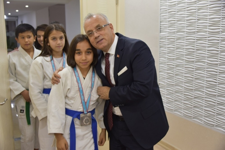 Başkan Kayda, Başarılı Judocuları Ödüllendirdi