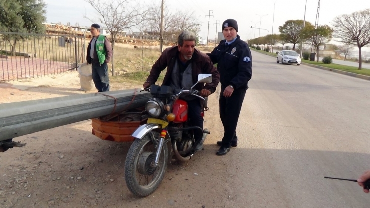 Çalınan Bariyerlere Polis Eskortu