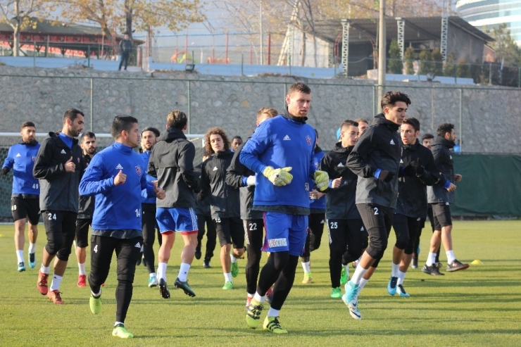 Karabükspor’da Fenerbahçe Hazırlıkları Başladı