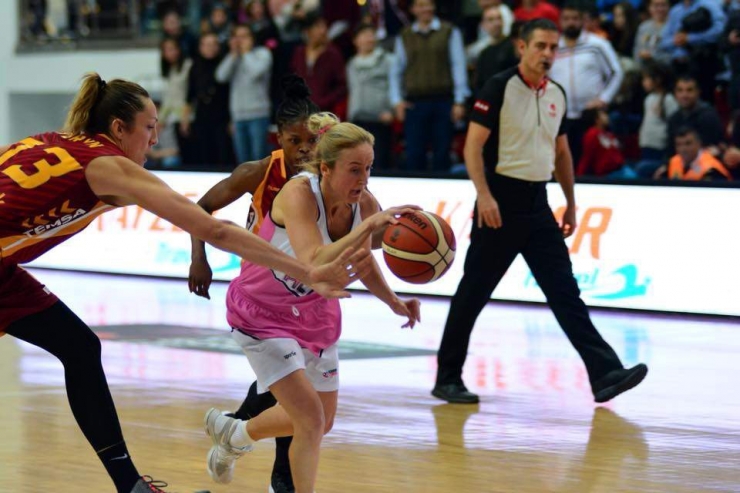 Bilyoner.com Kadınlar Basketbol Süper Ligi: Agü Spor: 72 - Galatasaray: 71