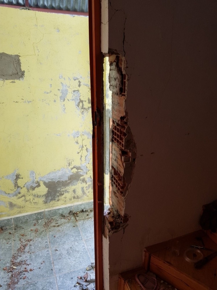 Pkk’lı Teröristler Yaylada Girilmedik Ev Neredeyse Bırakmamışlar