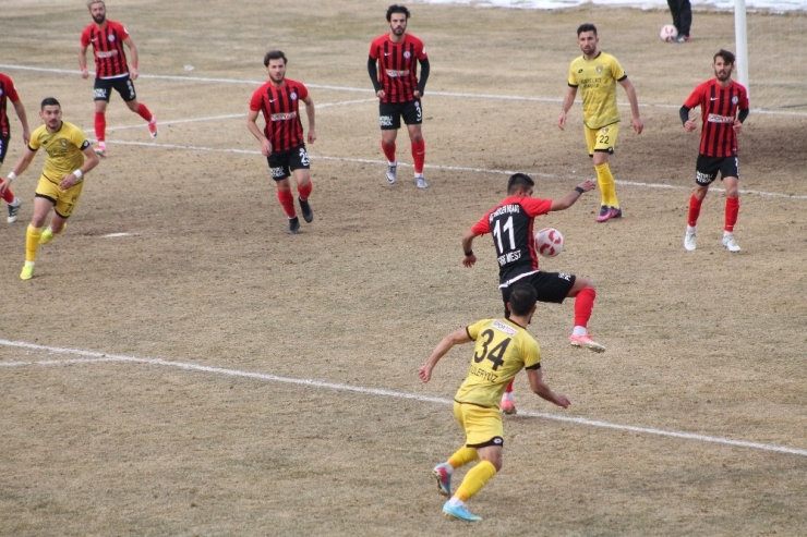 Tff 3. Lig- Bayburt Grup İl Özel İdare Ve Gençlik Spor:0- Orhangazi Belediyespor:3