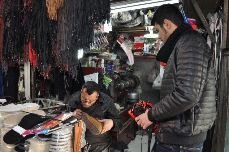 Çin Malları Ayakkabı Tamircilerini De Vurdu