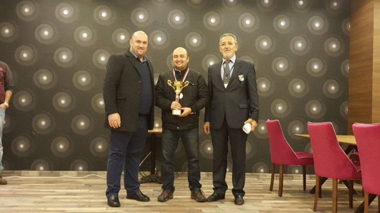 Büyükşehirli Satranççı Bursa Şampiyonu