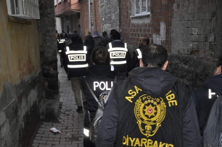 Diyarbakır Sur’da 700 Polisle Hava Destekli Asayiş Uygulaması
