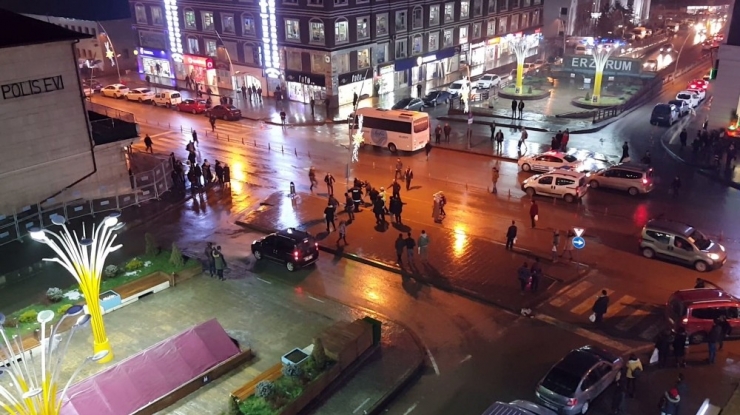 Erzurum'da İki Grup Tekme Tokat Birbirine Girdi ile ilgili görsel sonucu