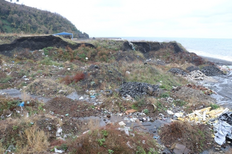 Sahil Çöp, Moloz, Plastik Atıklarla Doldu