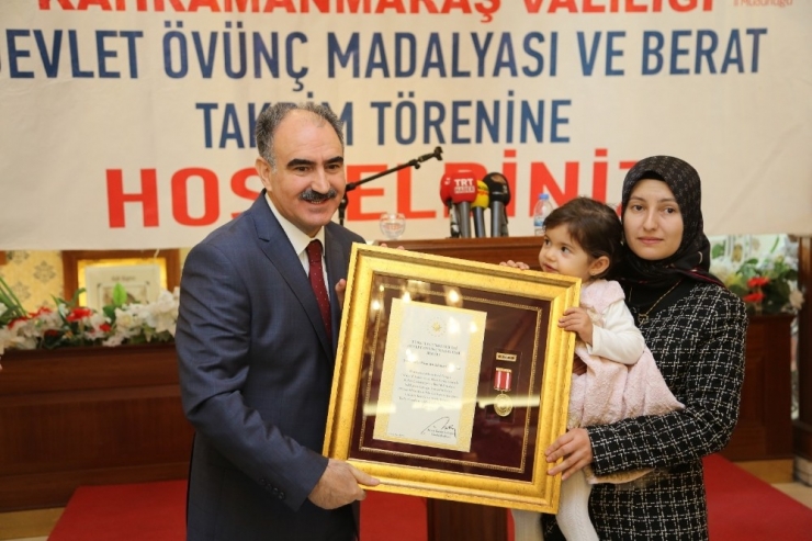 Kahramanmaraş’ta Şehit Yakınlarına Devlet Ödünç Madalyası Verildi